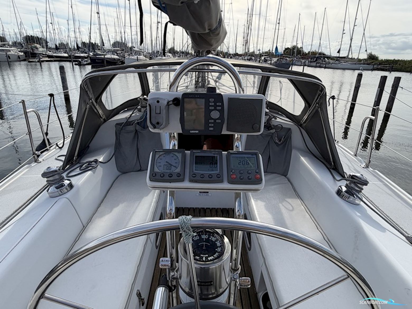 Catalina 320