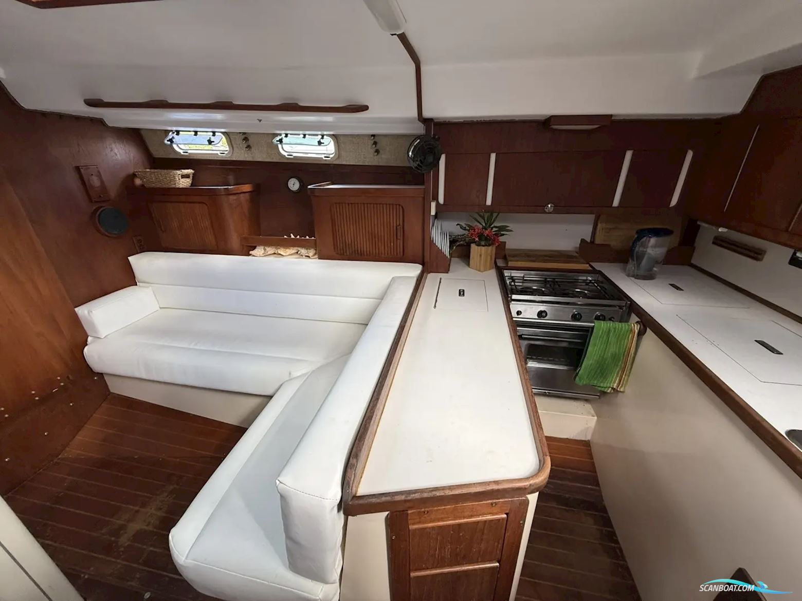 Catalina 41 Classic