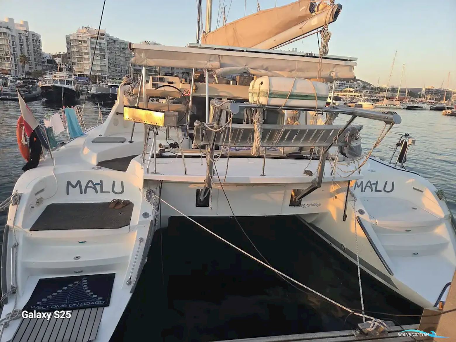 Catamaran Lagoon 380