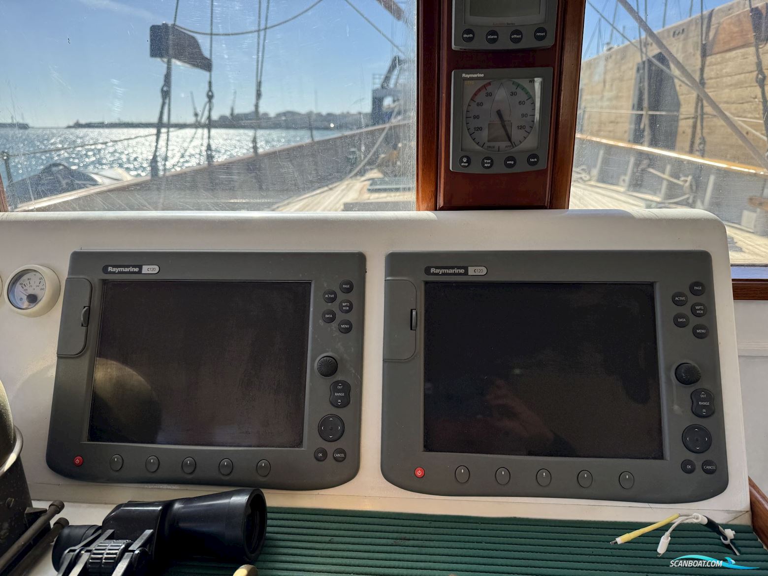 Classic Ketch Pilot House 65ft