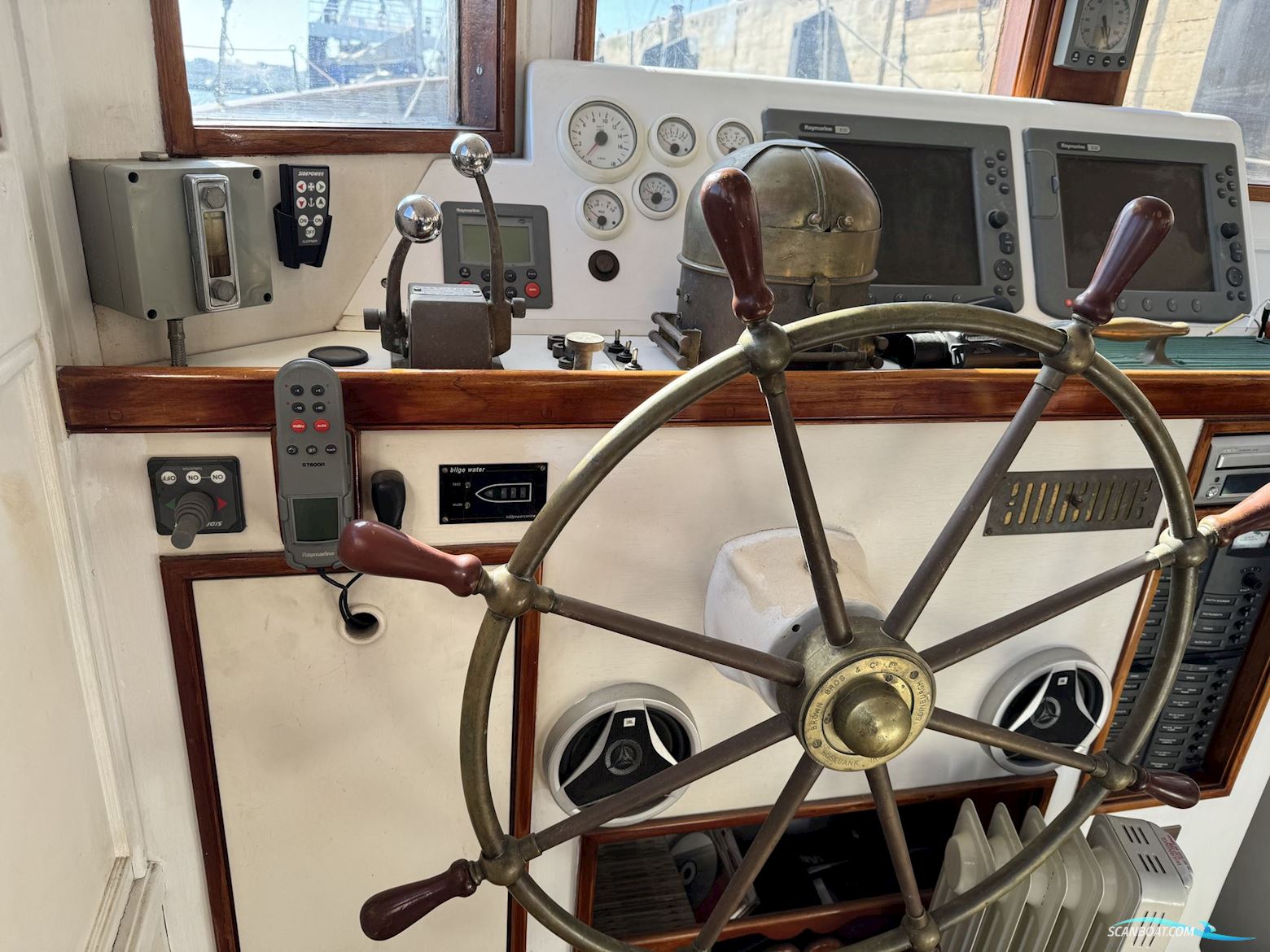 Classic Ketch Pilot House 65ft