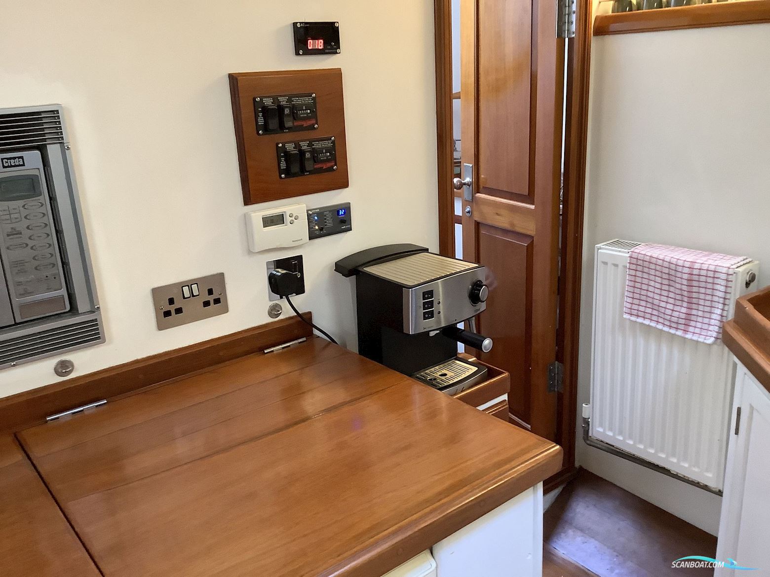 Classic Ketch Pilot House 65ft