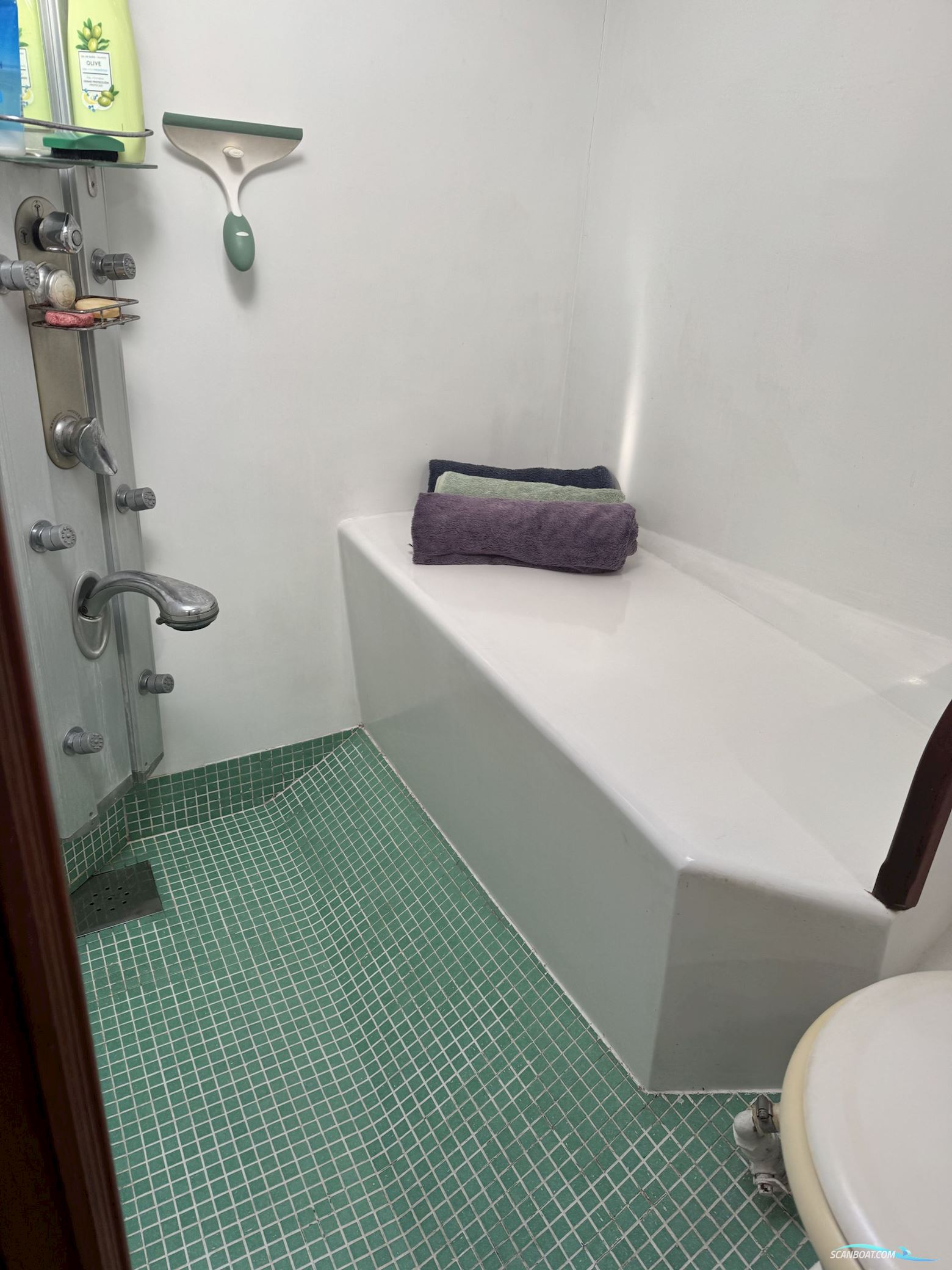 Classic Ketch Pilot House 65ft