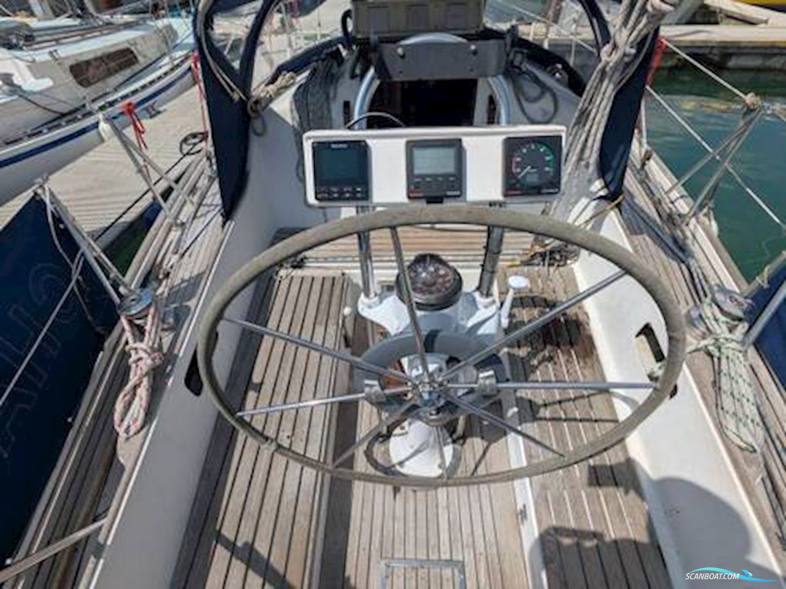 Classic Yacht Frans Maas Raider 35