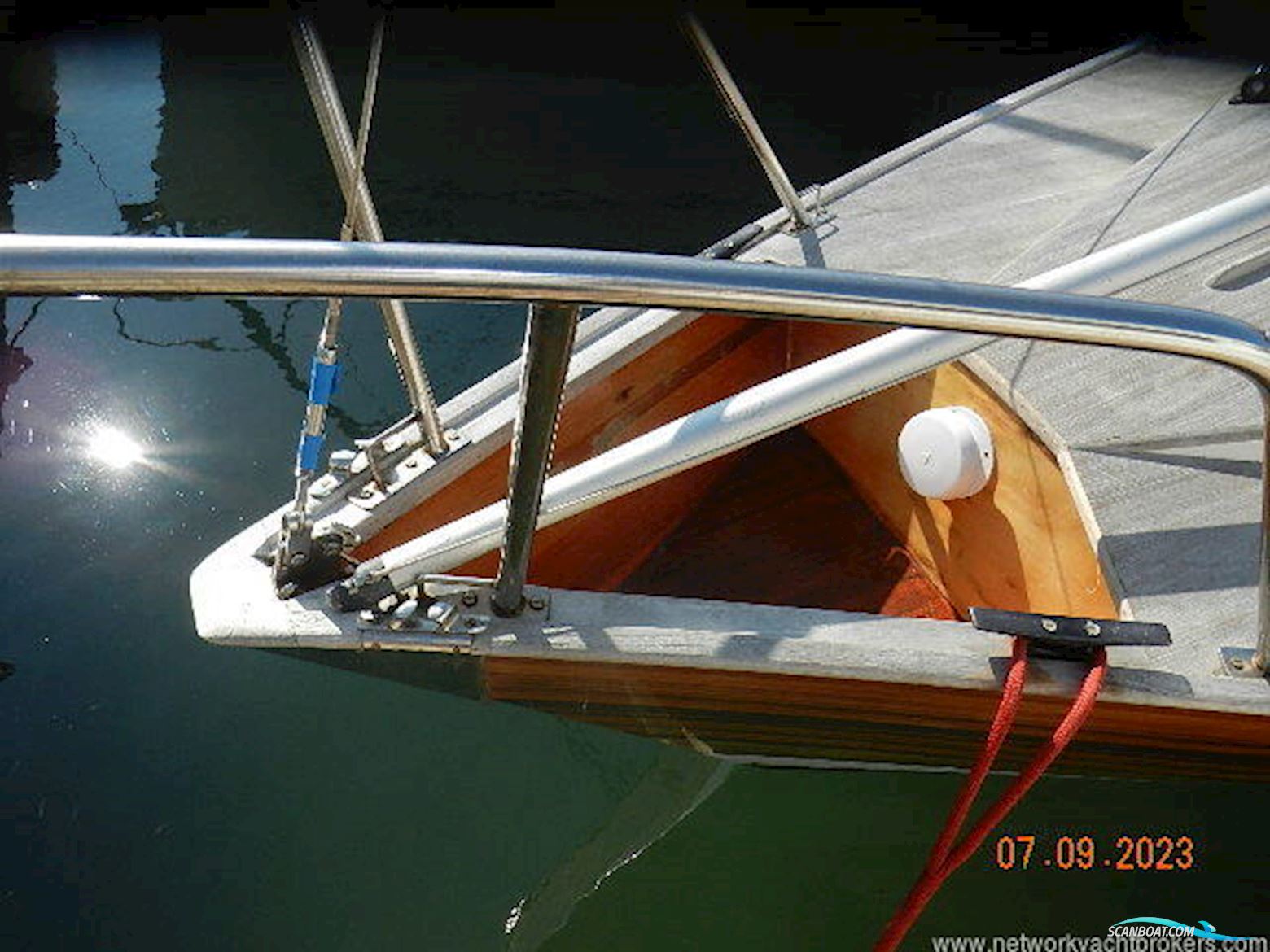 Classic Yacht Mullins Monarch 23