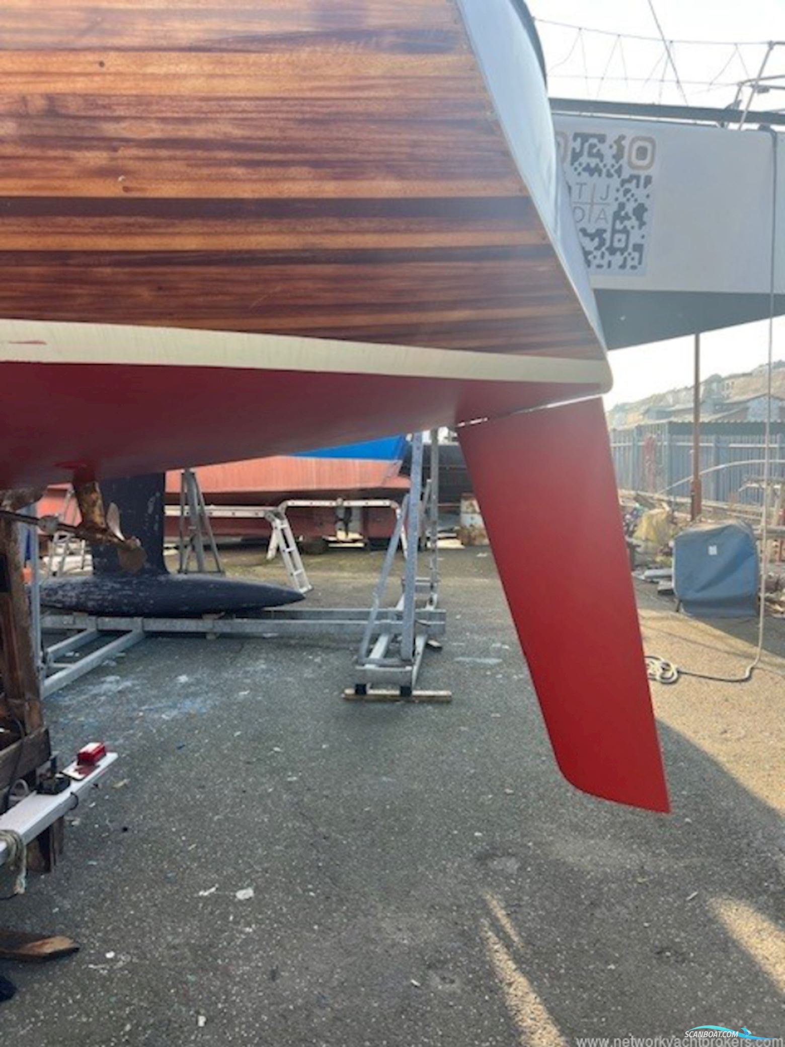 Classic Yacht Mullins Monarch 23