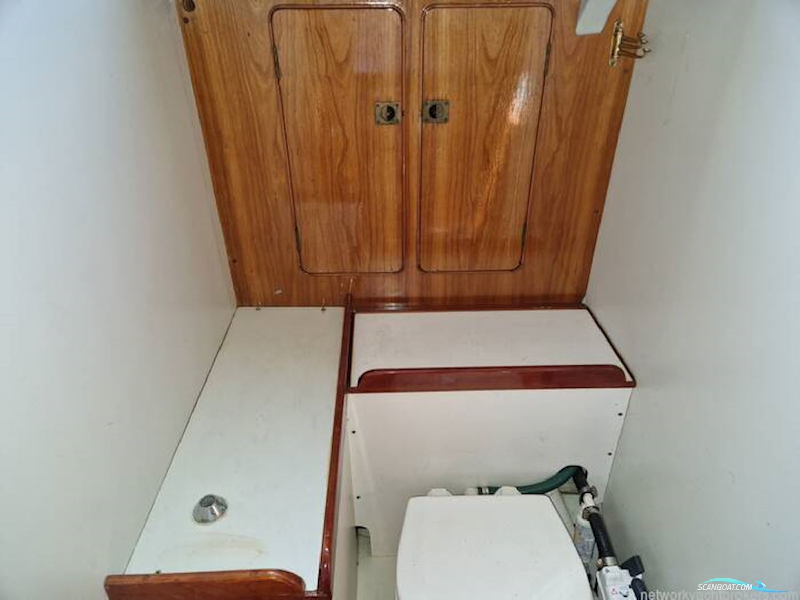 Classic Yacht Robertson 35