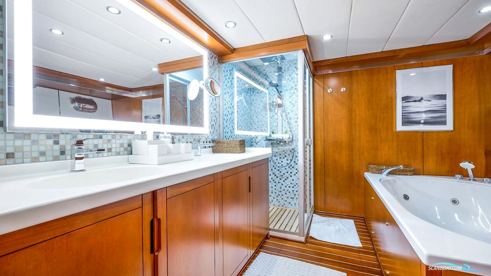 CMB 32