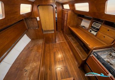 COLUMBIA 8.7 (MODEL 299) Segelboot 1978, mit Universal 11 hp motor, Estonia