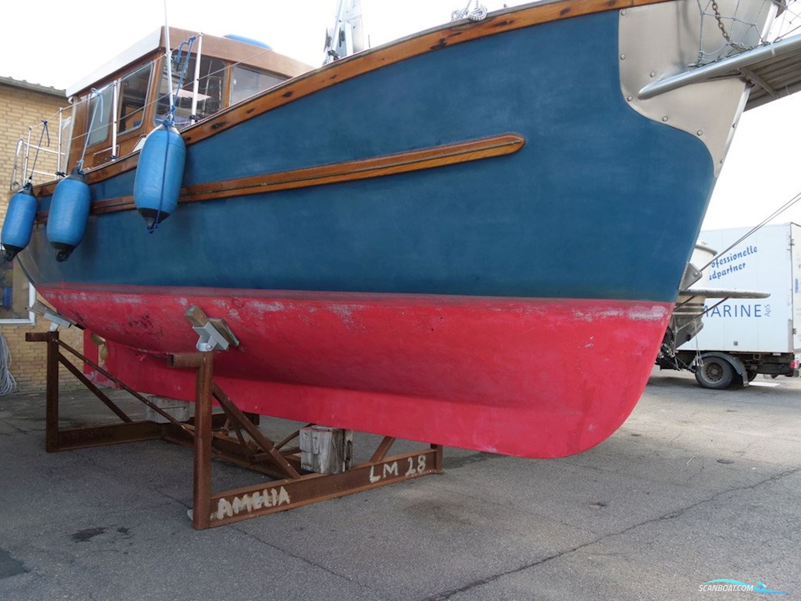 Colvic 29  Coaster  Custom