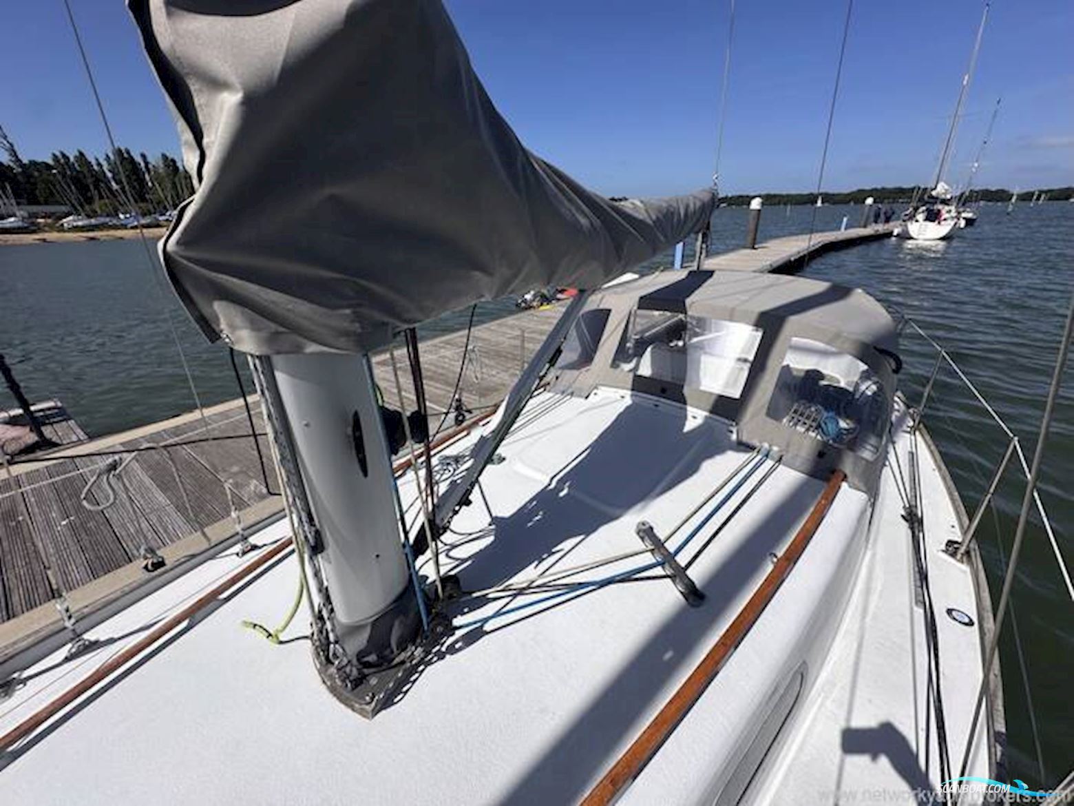Contessa 32