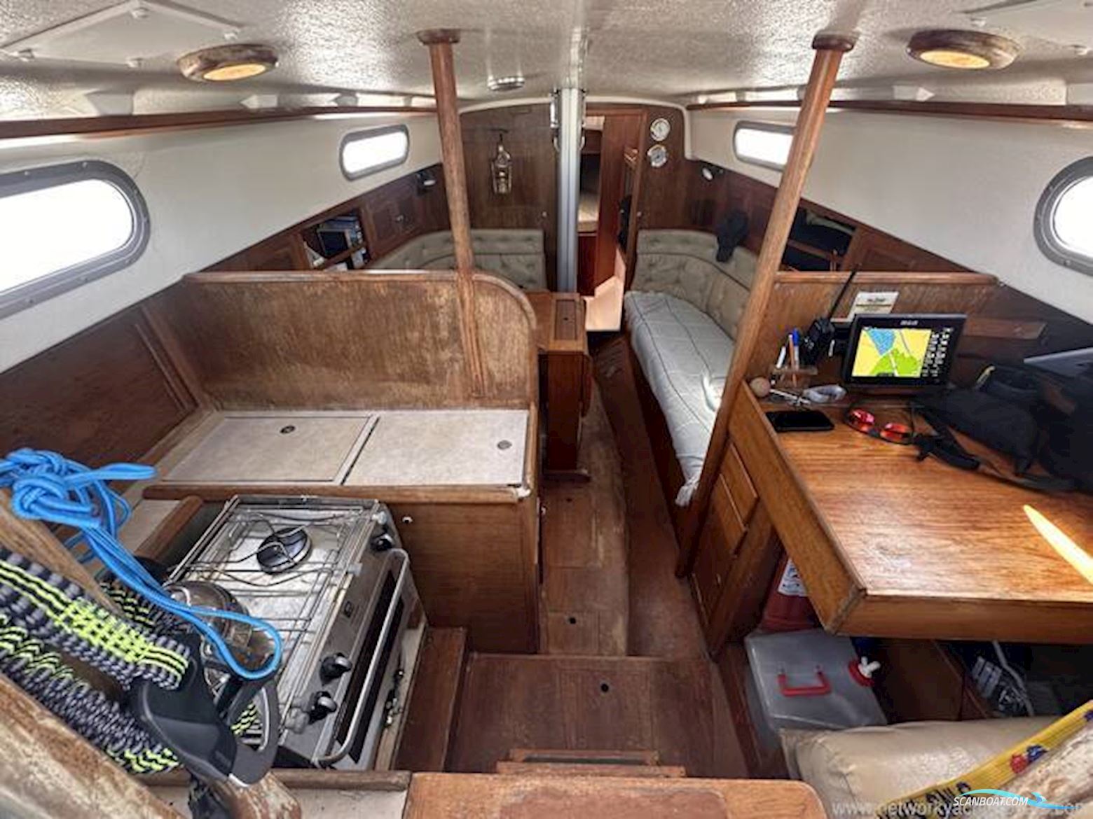Contessa 32
