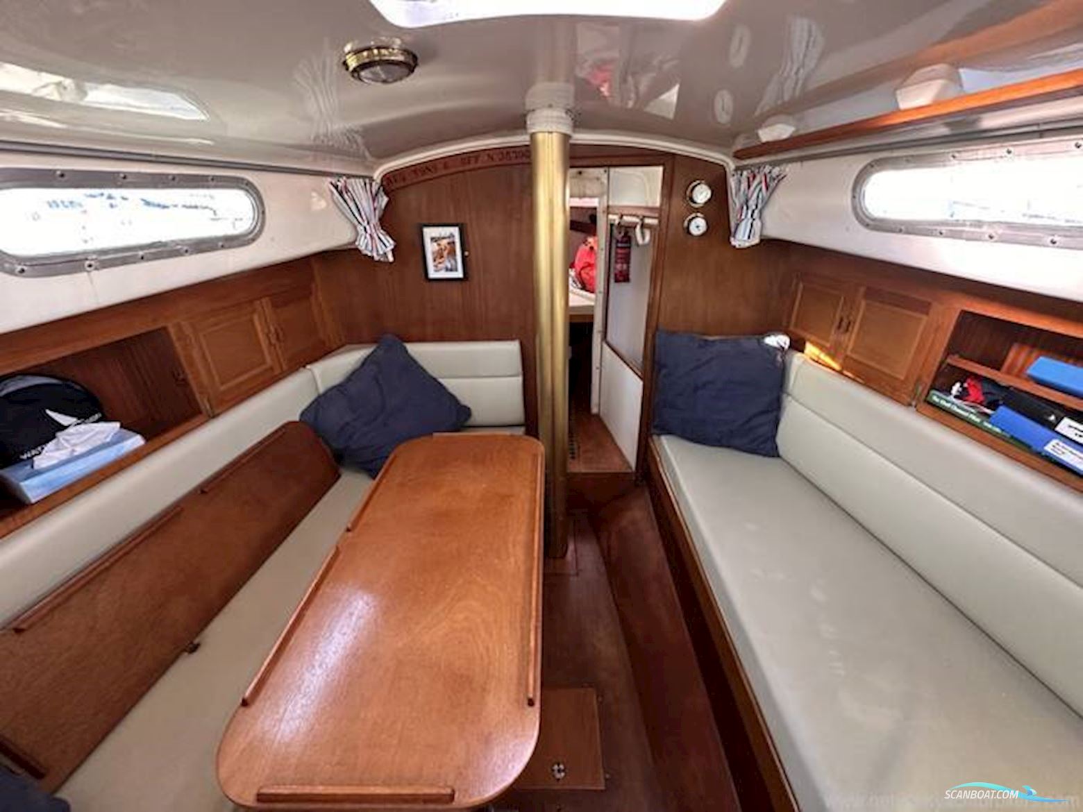 Contessa 32