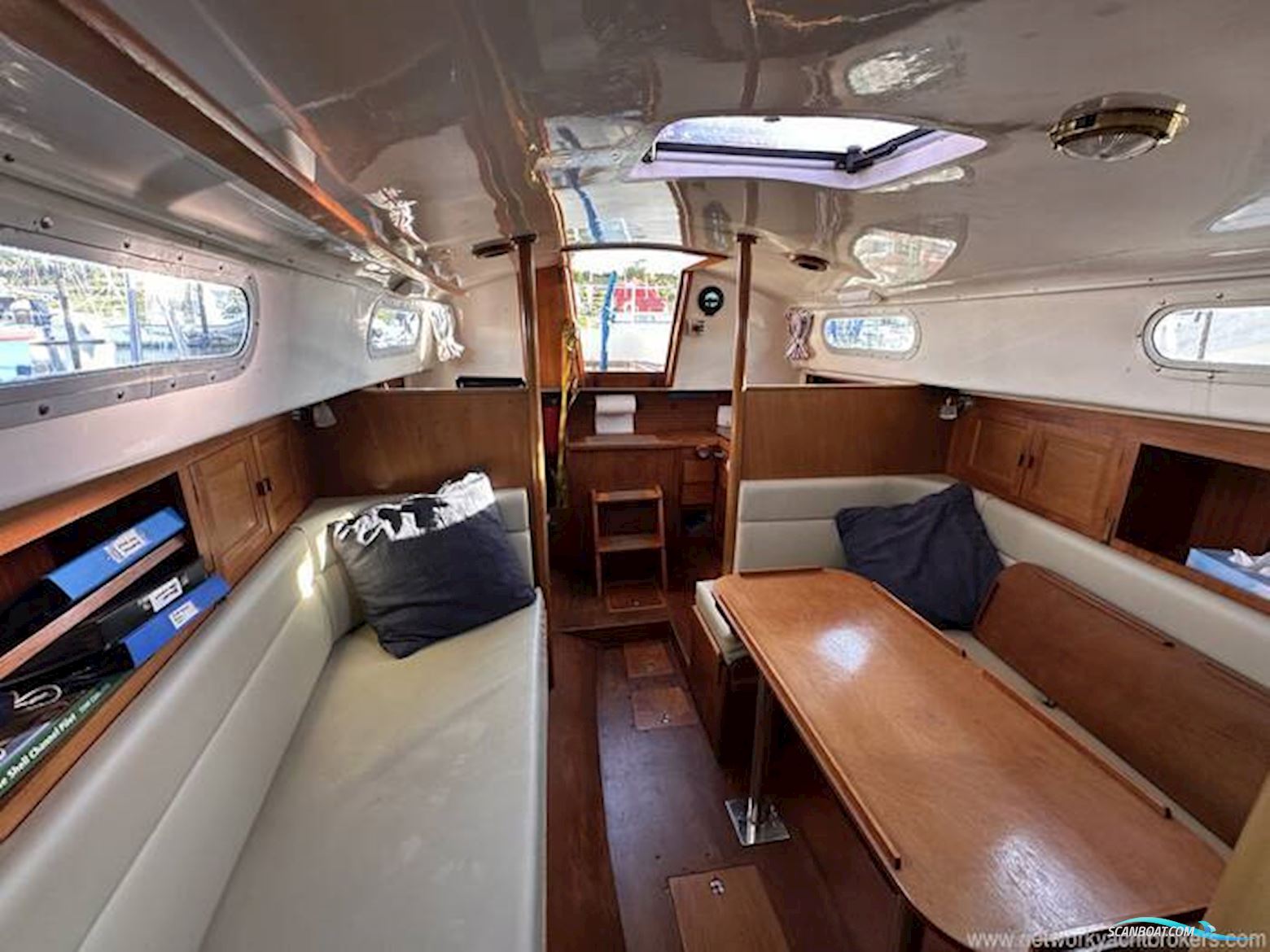 Contessa 32
