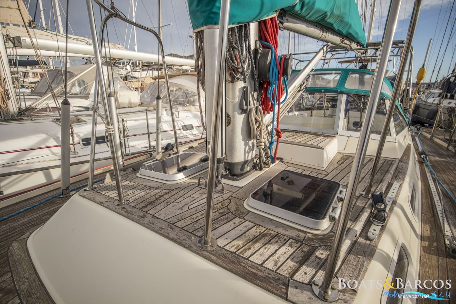 Contest Yachts 43