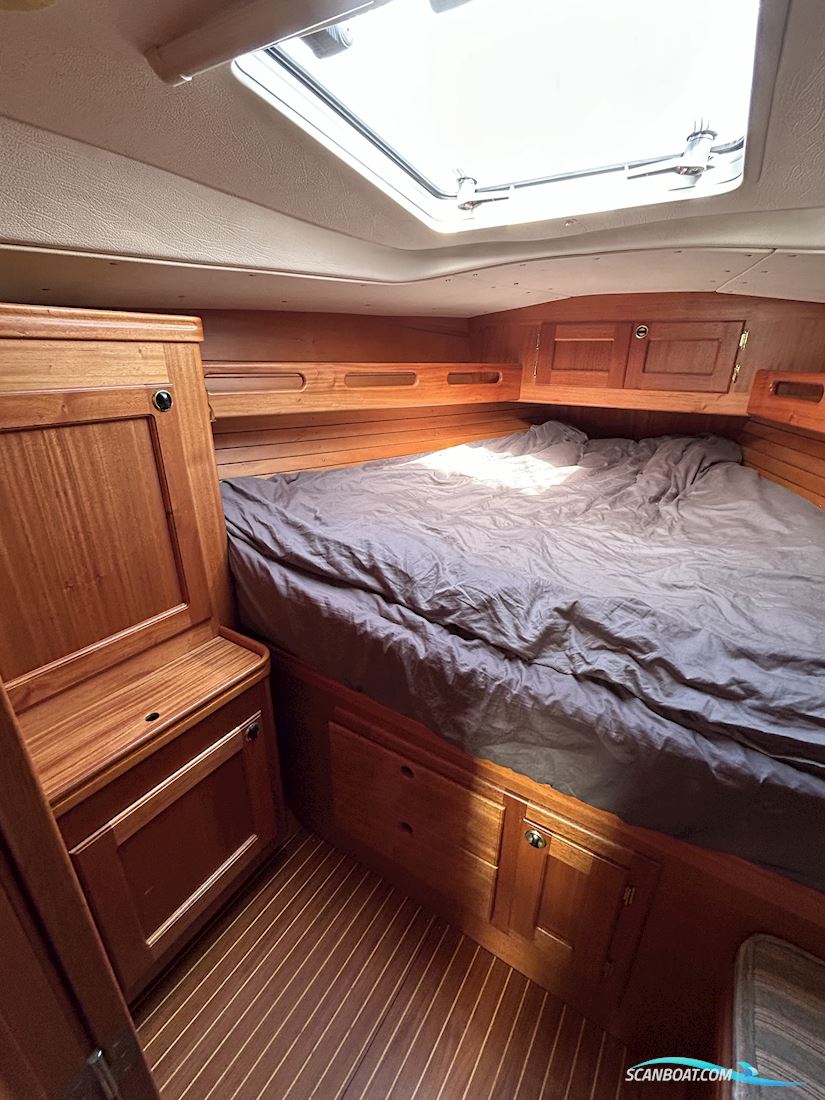 CR YACHTS 390