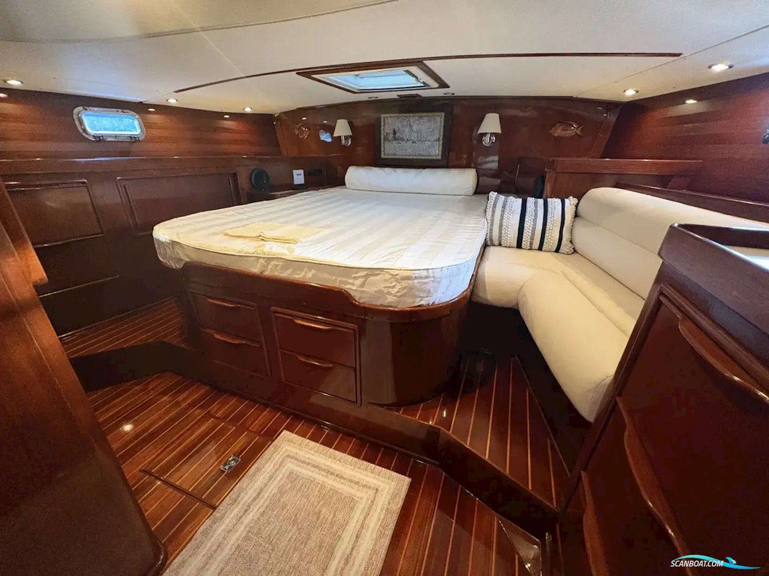 Custom 54