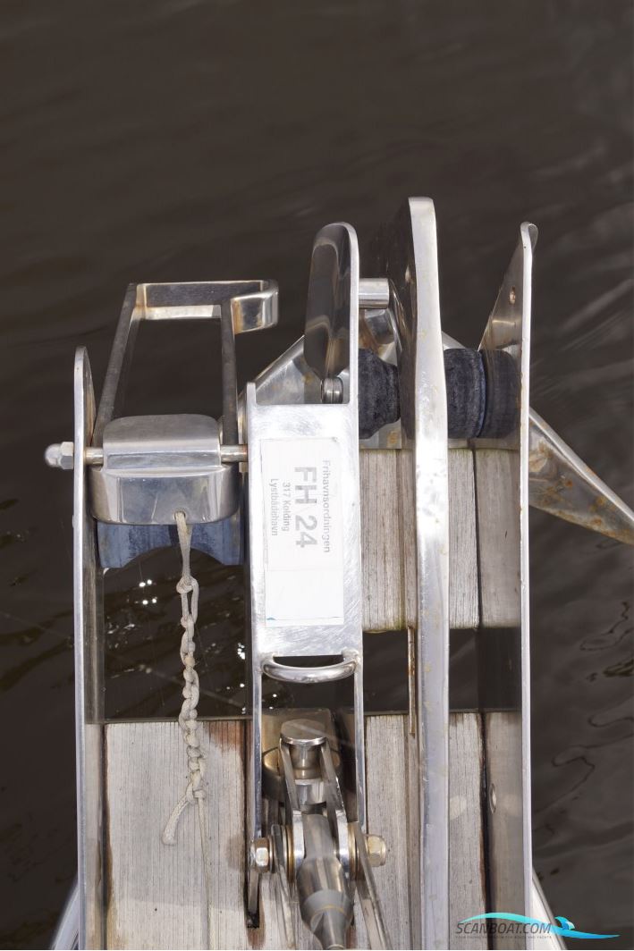 Custom Build 50 Feet Decksalon Yacht