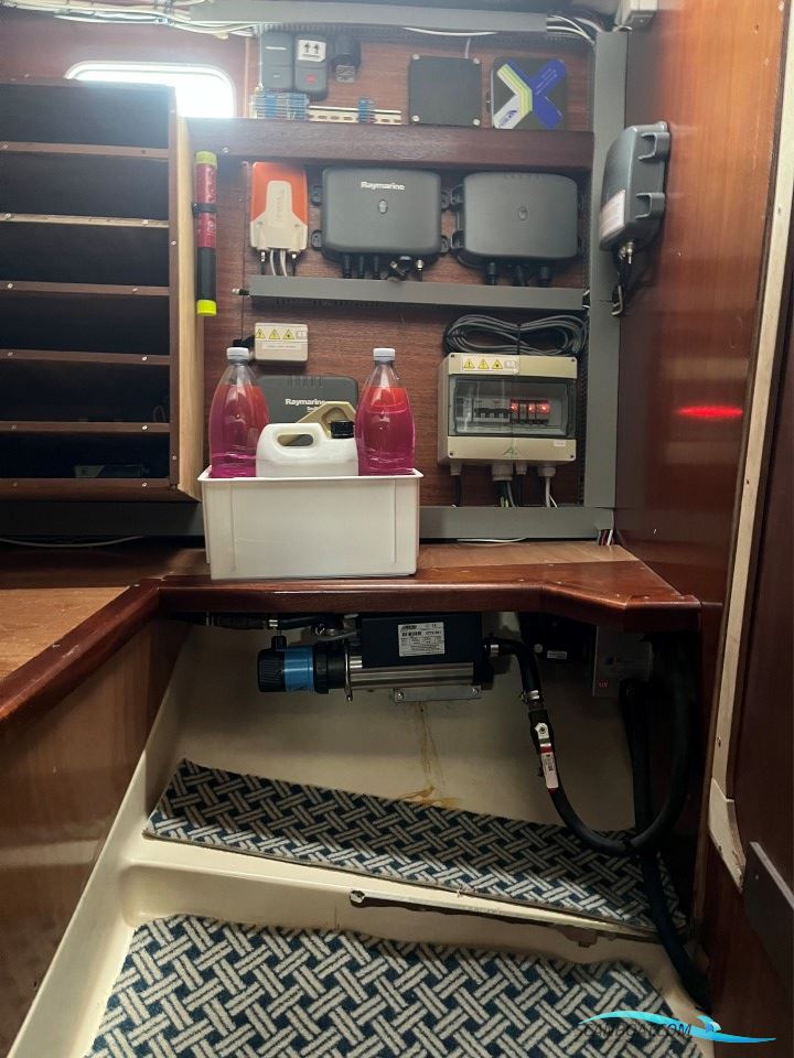 Custom Build 50 Feet Decksalon Yacht