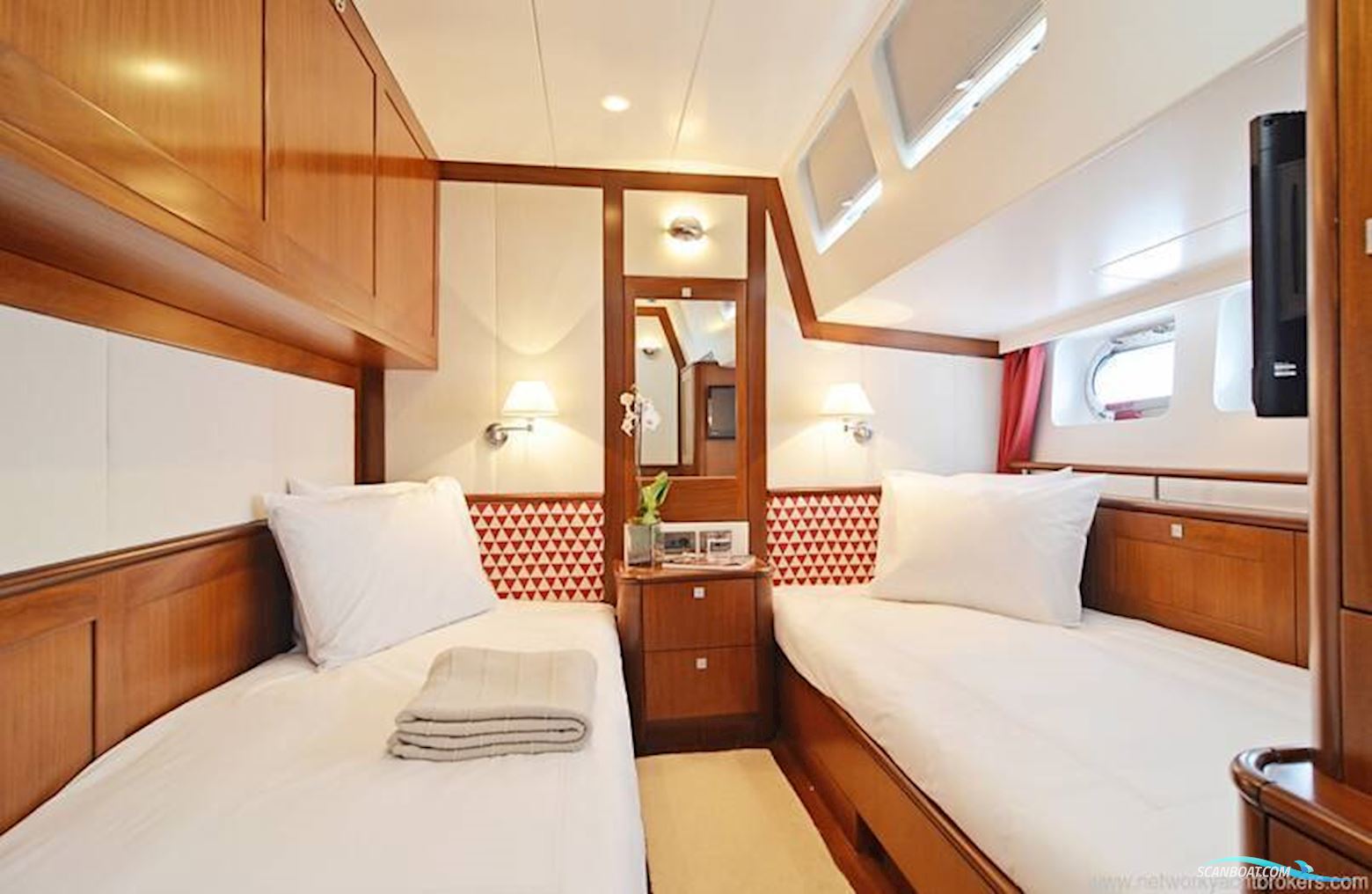 Custom Built Aganlar Yachts