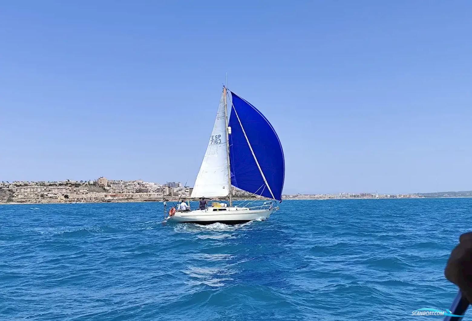 Cutlass 27