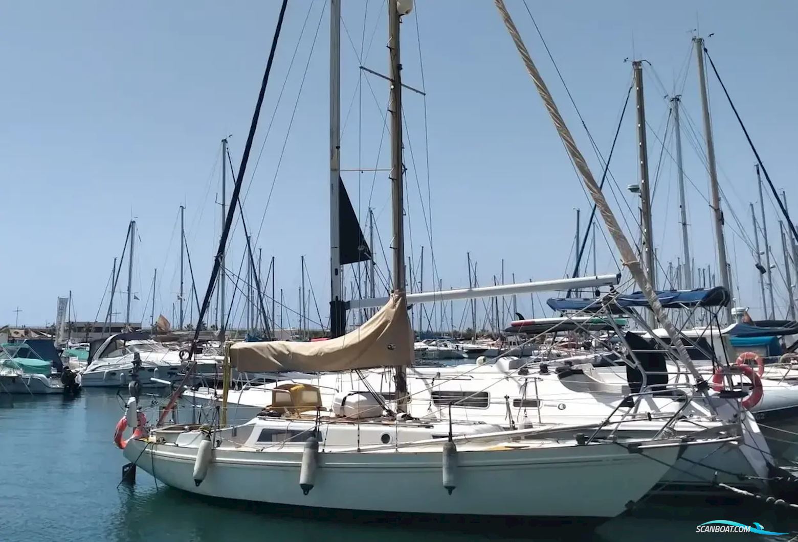 CUTLASS 27