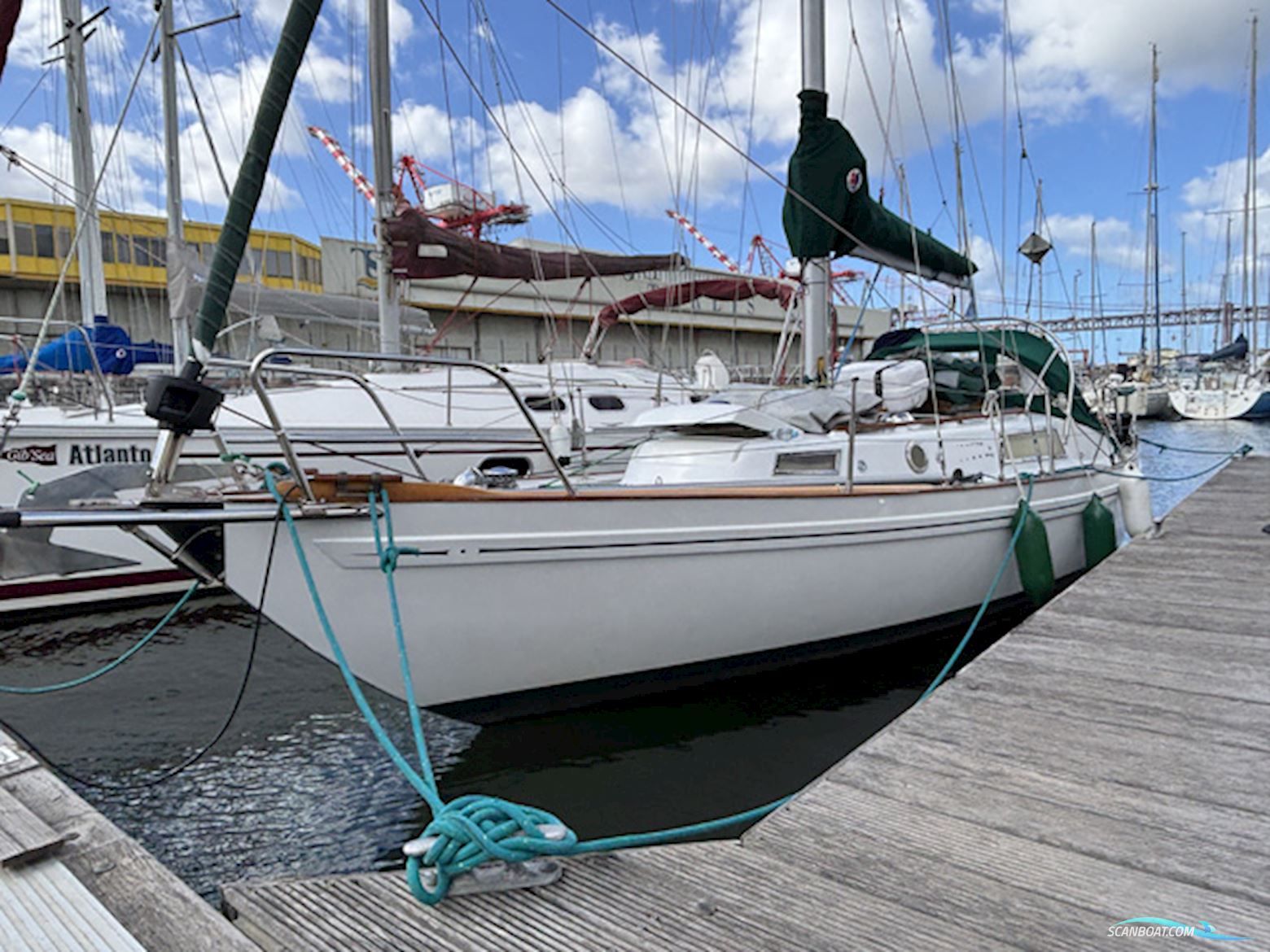 Cutlass 27