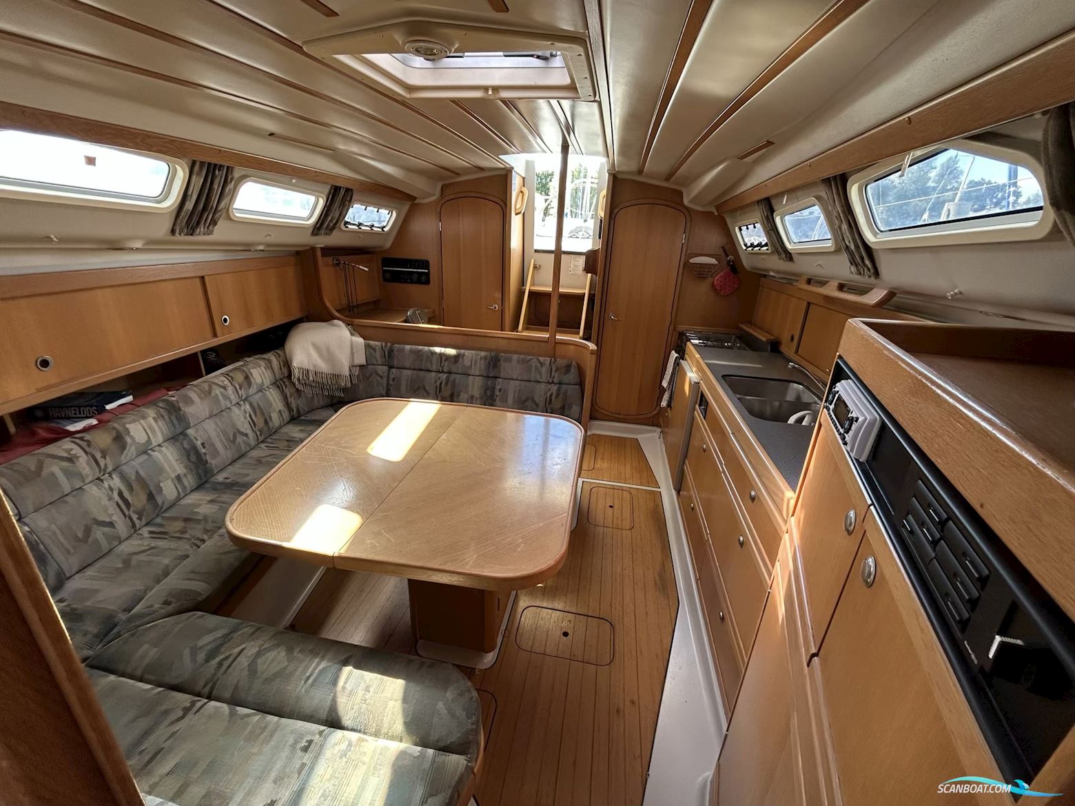 Dehler 37 Cruising (1996)