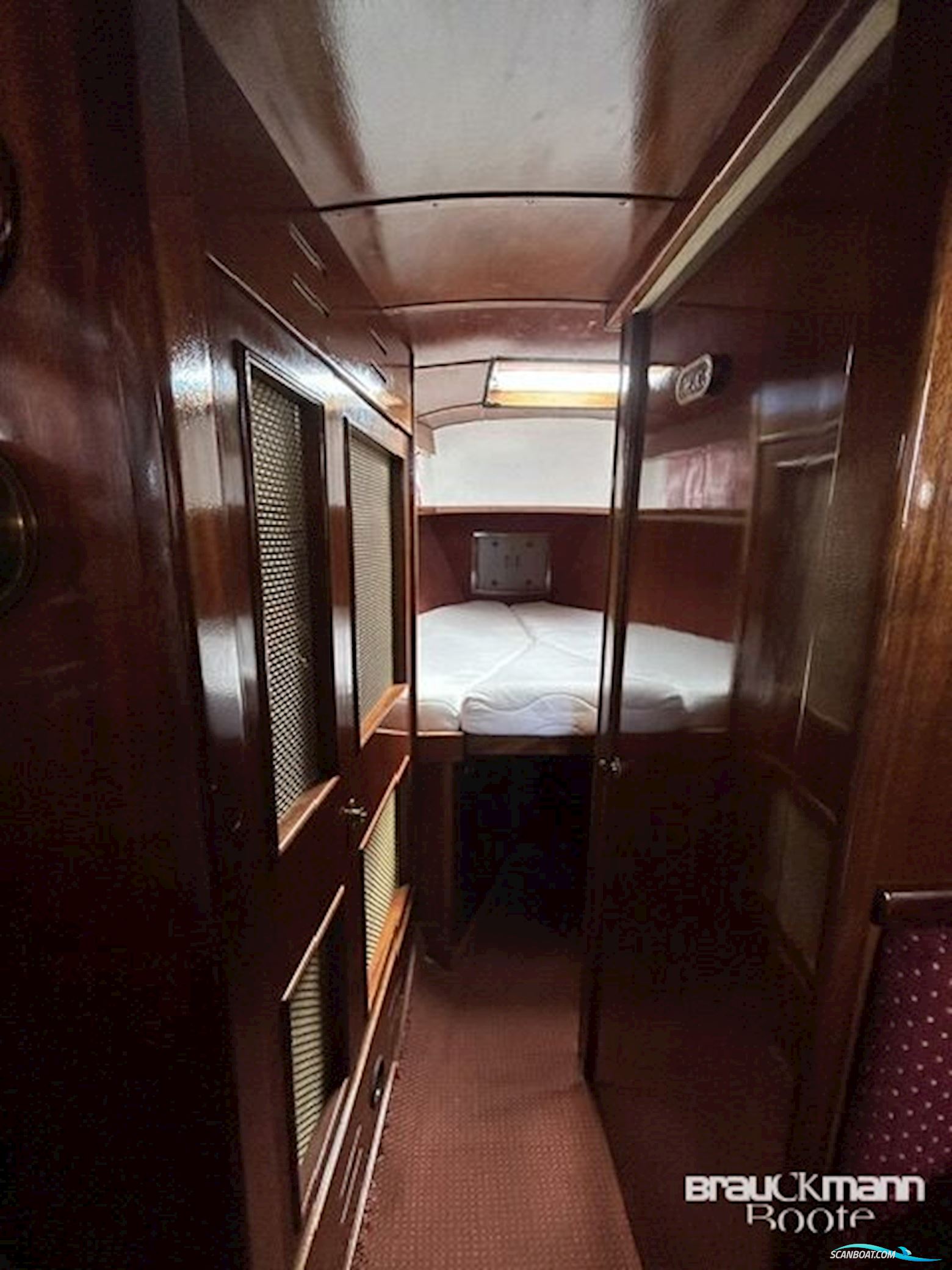 Delphin 66