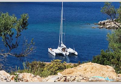 Dragonfly 920 Swing Wing Segelboot 2001, mit Suzuki Outboard motor, Griechenland