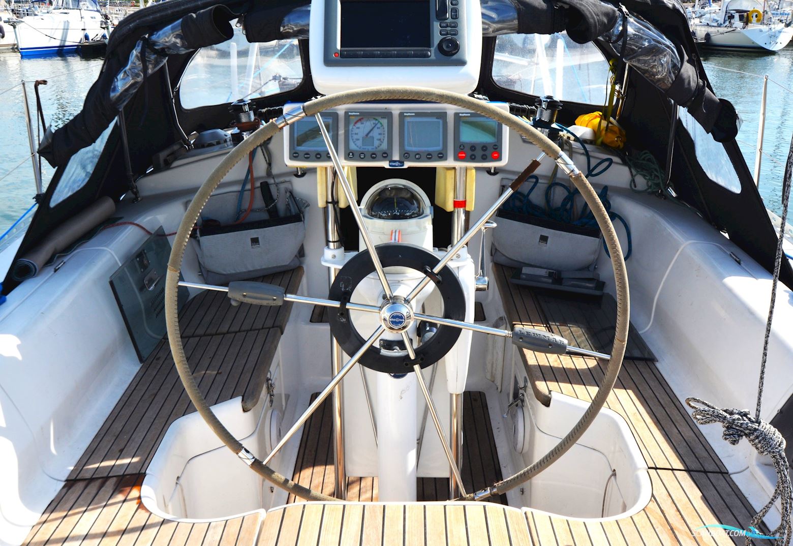 Dufour 35 Classic