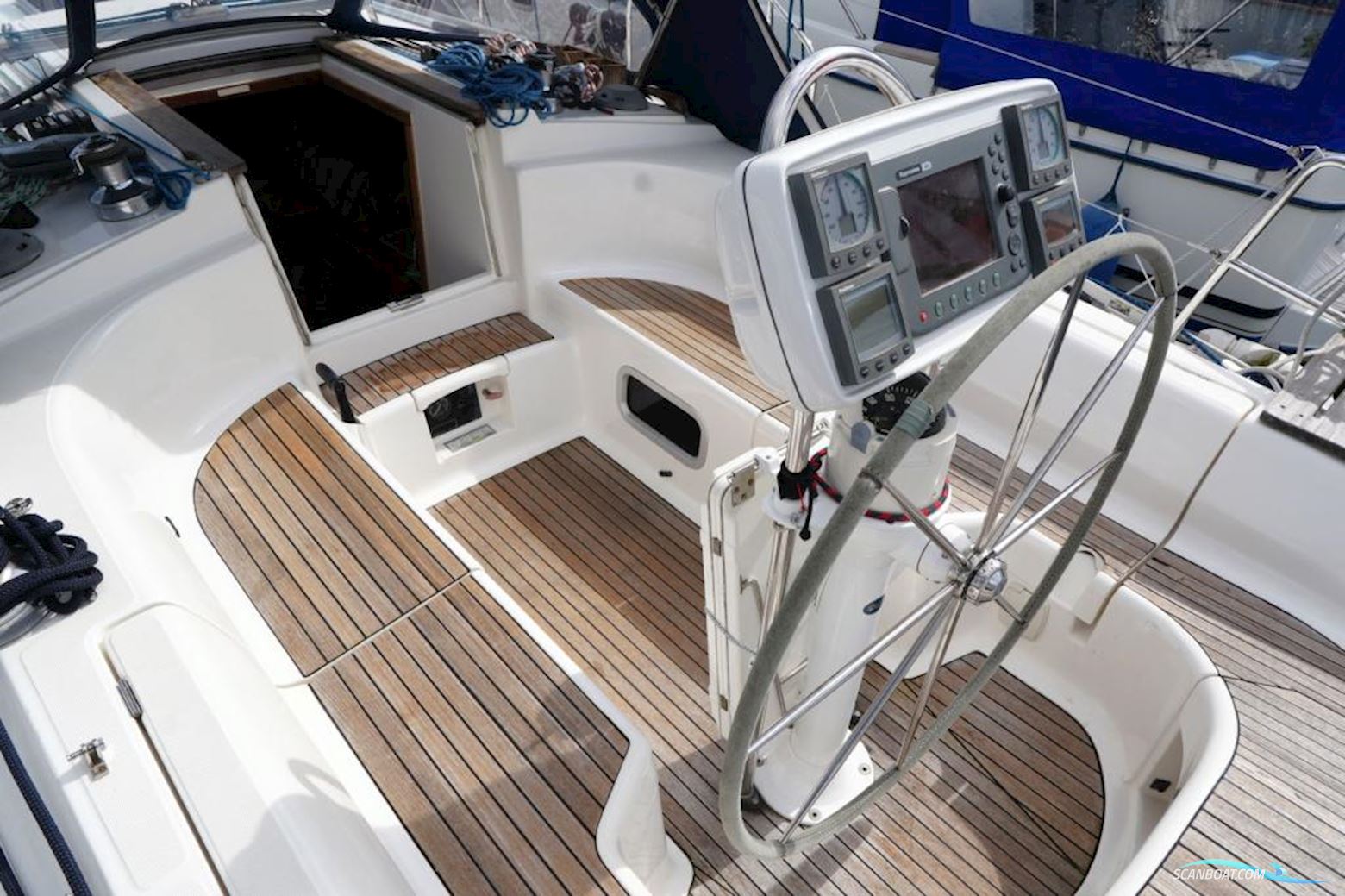 Dufour 38 Classic
