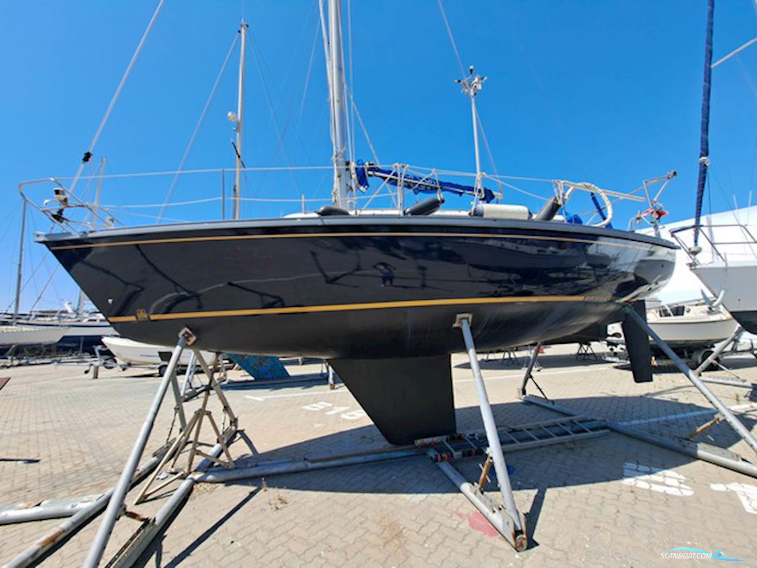 Dufour 3800