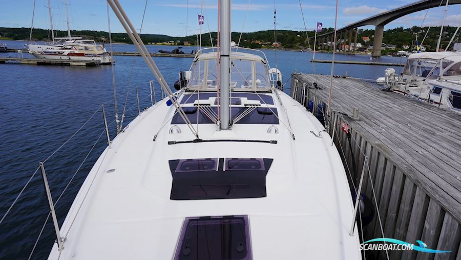 Dufour 390