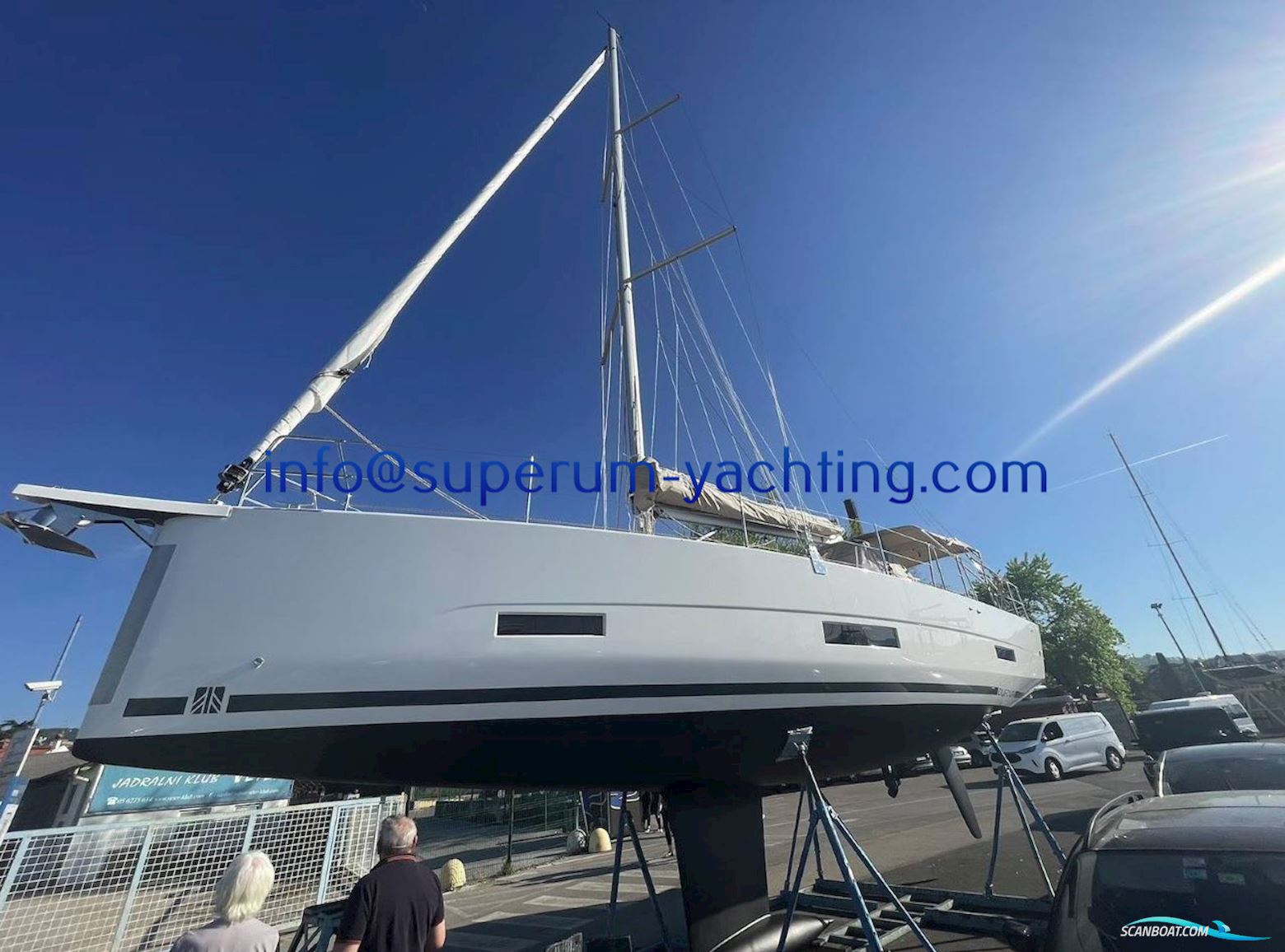 Dufour 390