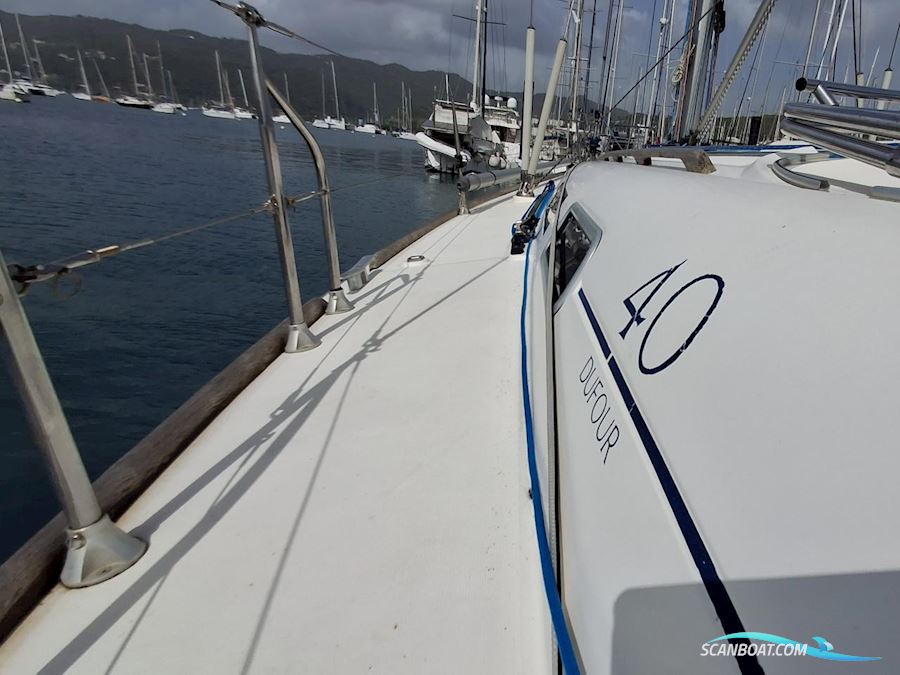 Dufour 40 Performance