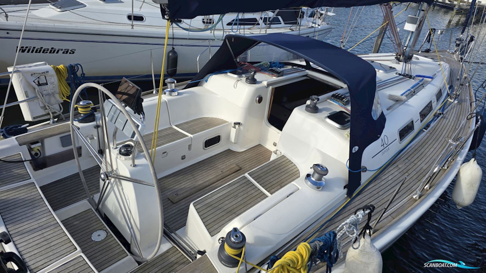 Dufour 40 Performance