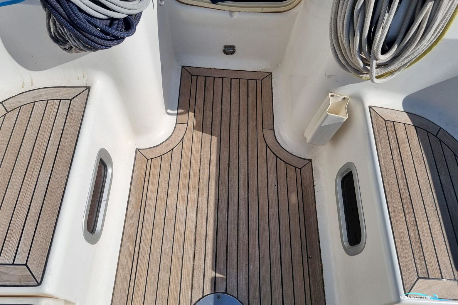 Dufour 40