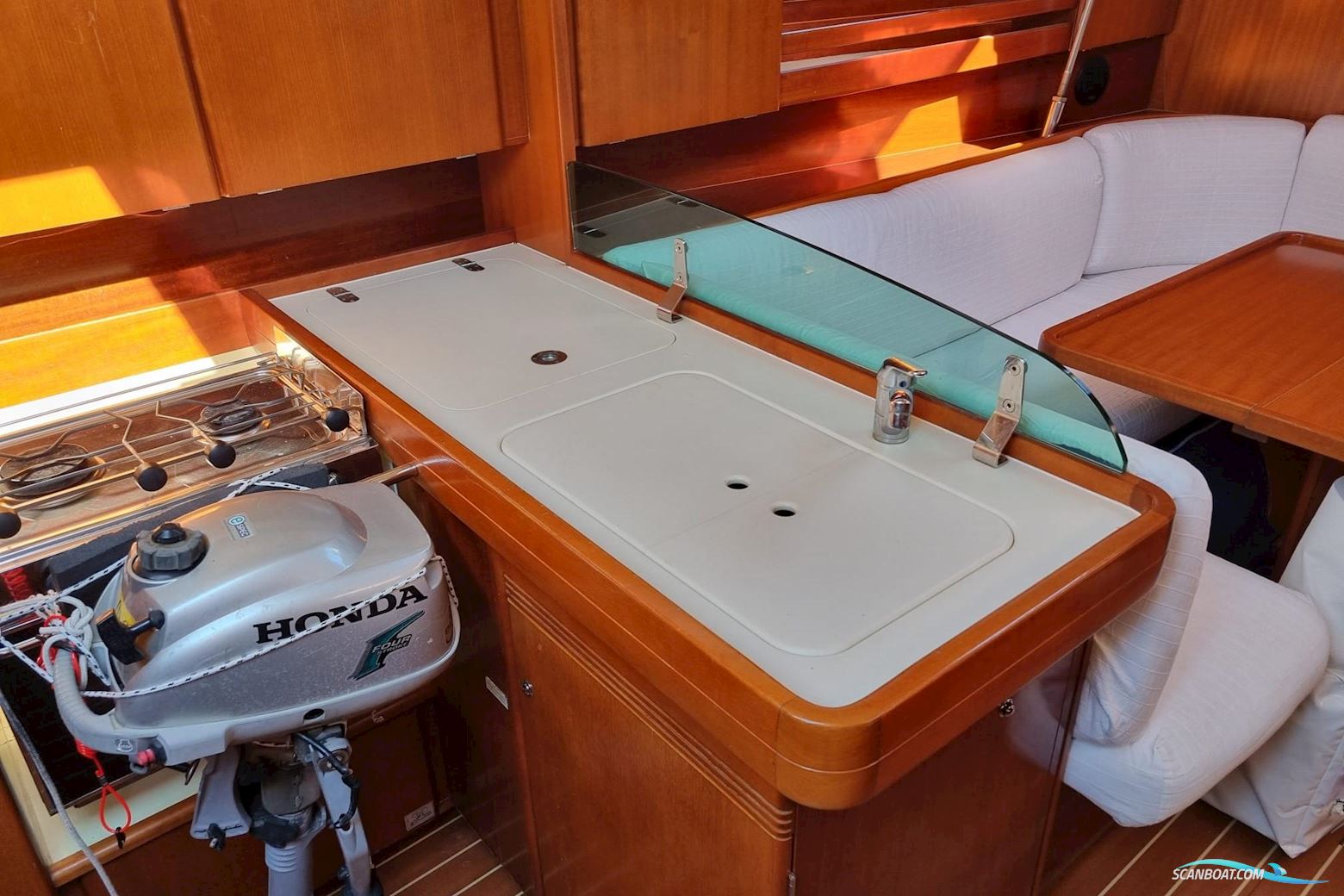 Dufour 40