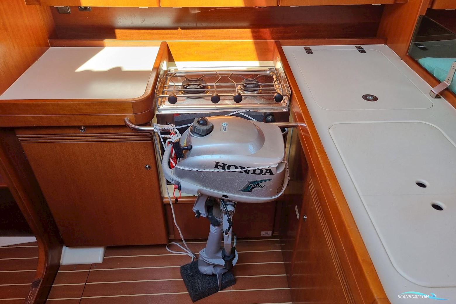 Dufour 40