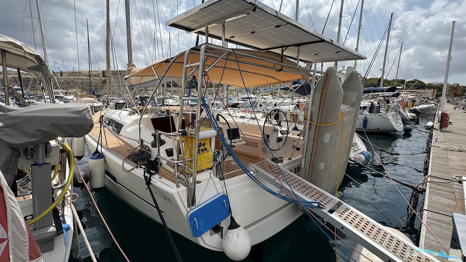 Dufour 410 Grand Large Segelboot 2015, mit Volvo Penta D2 - 55 motor, Italien