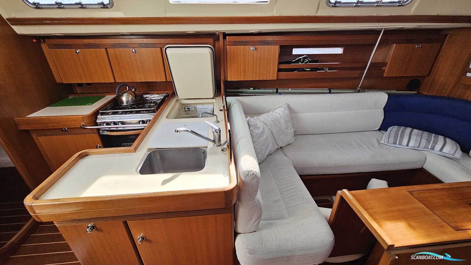 Dufour 44 Performance