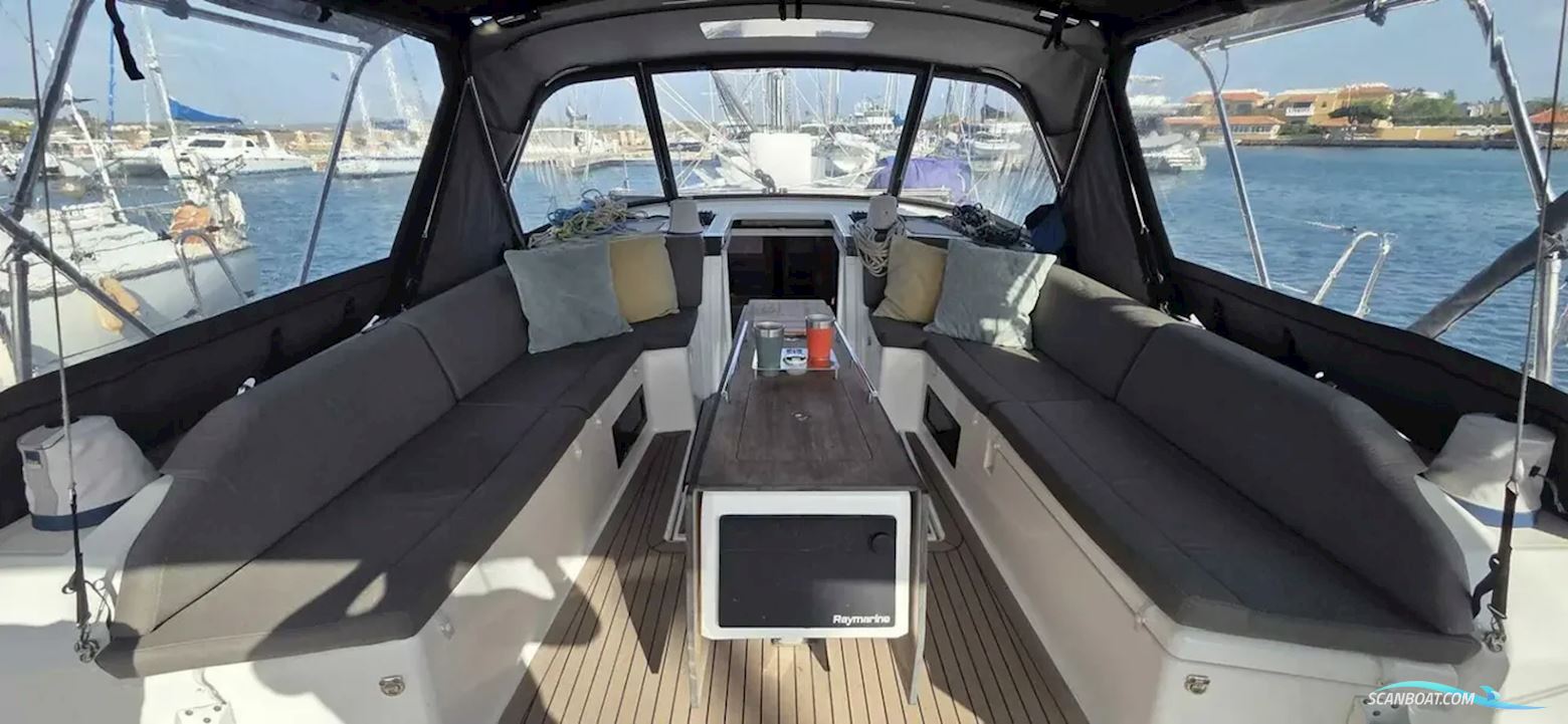 Dufour 530