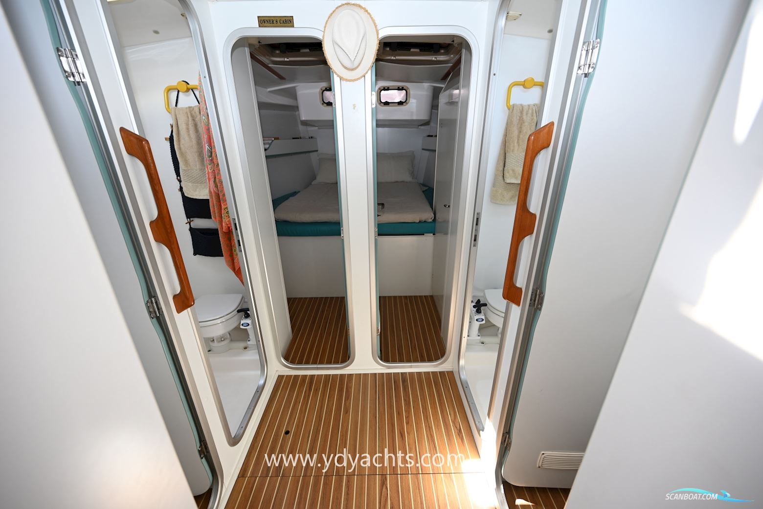 Dufour Atoll 43 Owner's Version