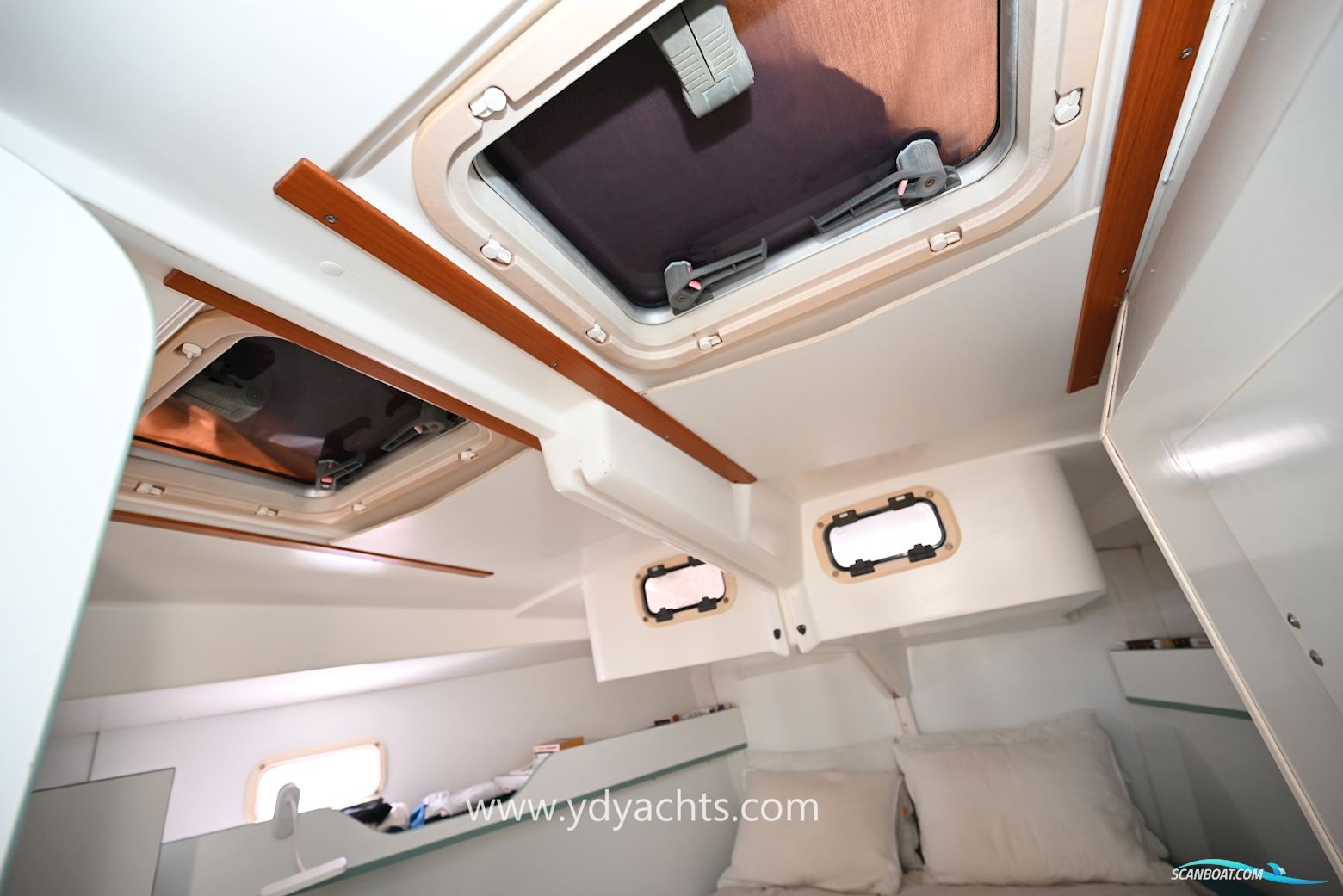 Dufour Atoll 43 Owner's Version