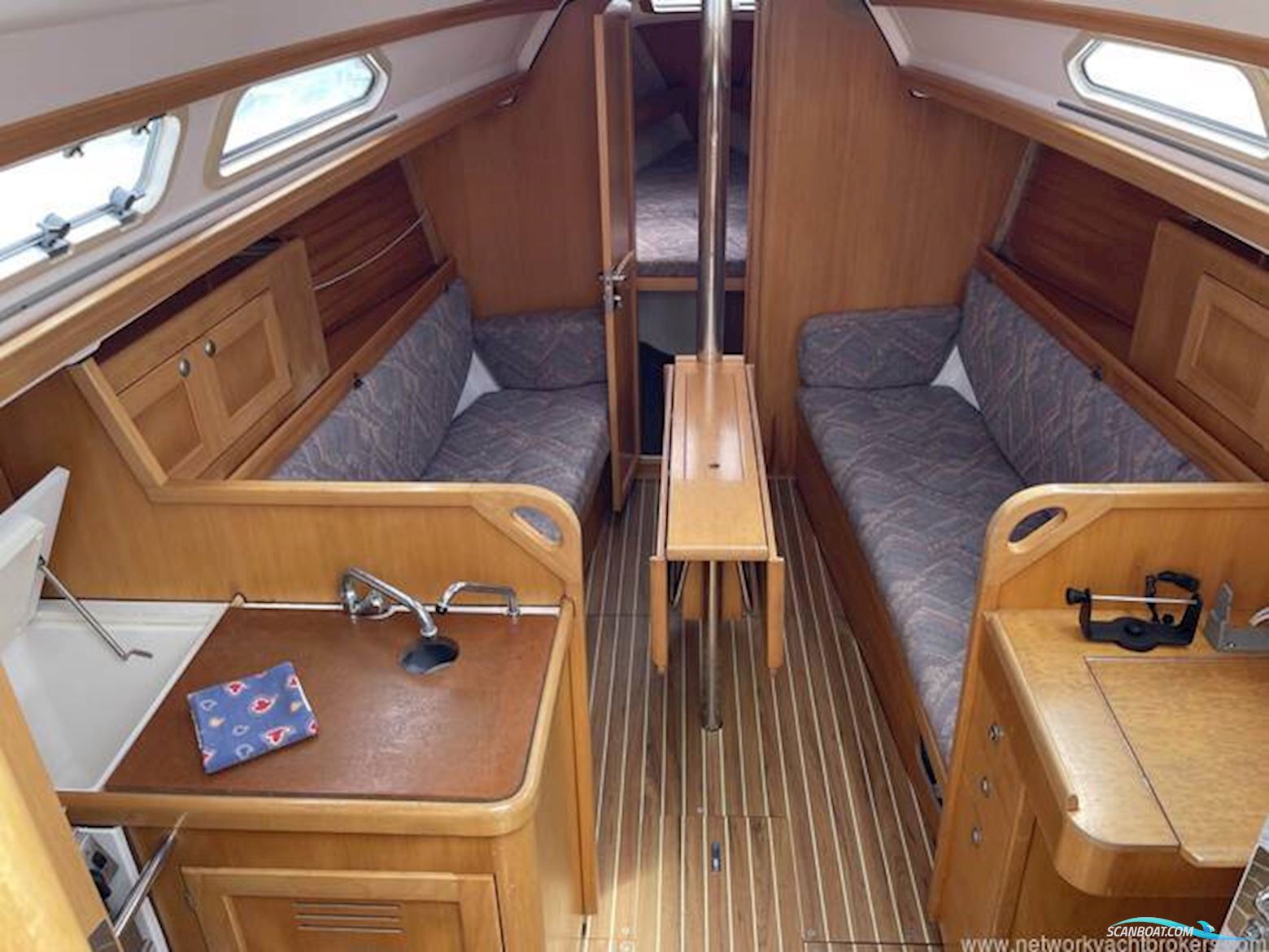 Elan Marine 295
