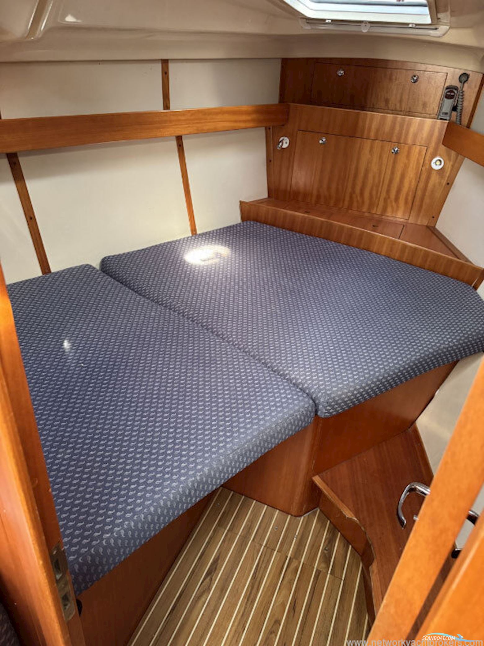 Elan Marine 384 Impression