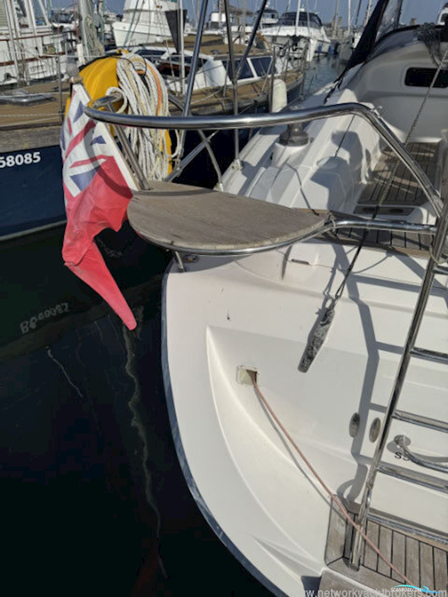 Elan Marine 384 Impression