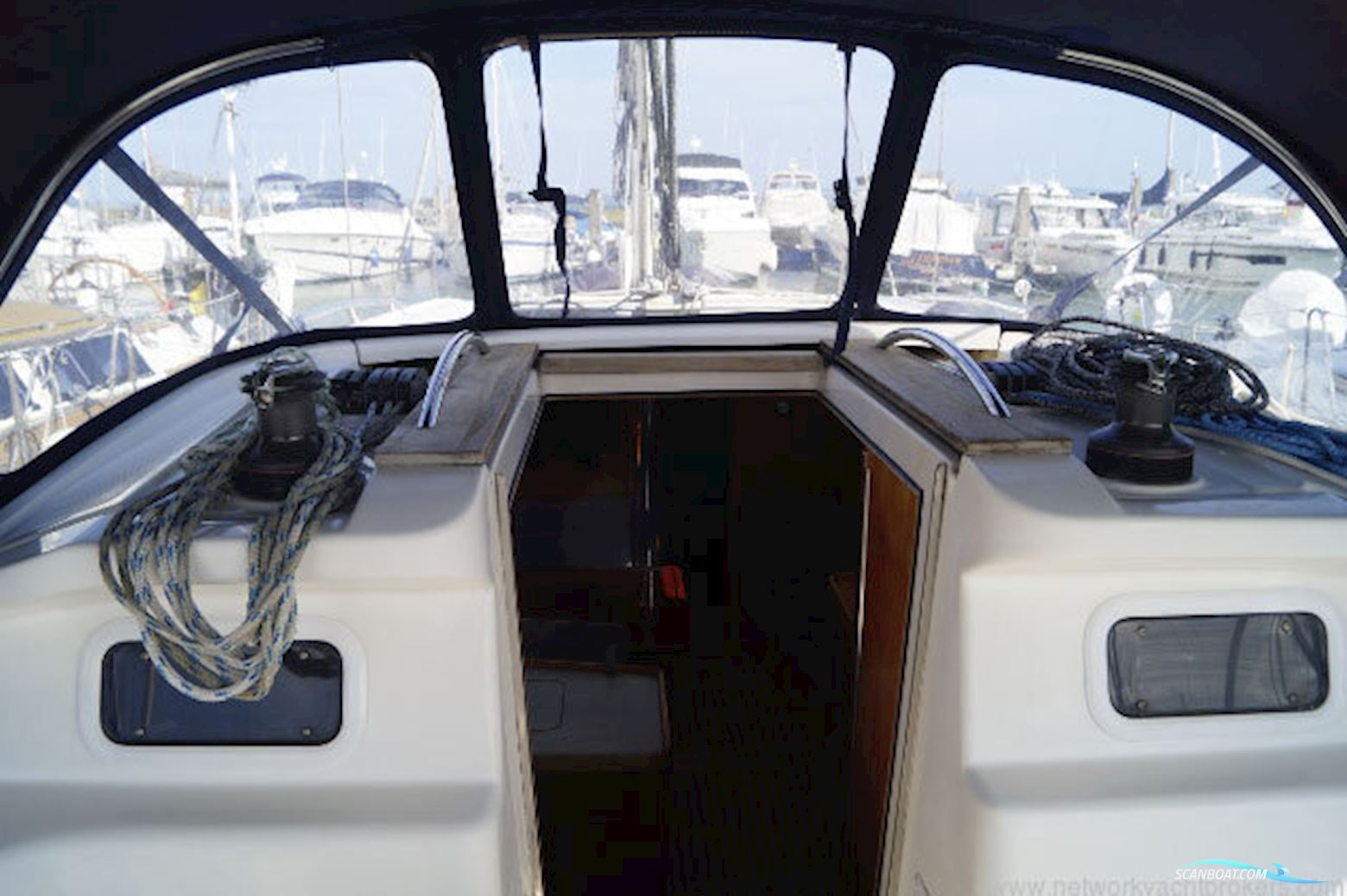 Elan Marine 384 Impression