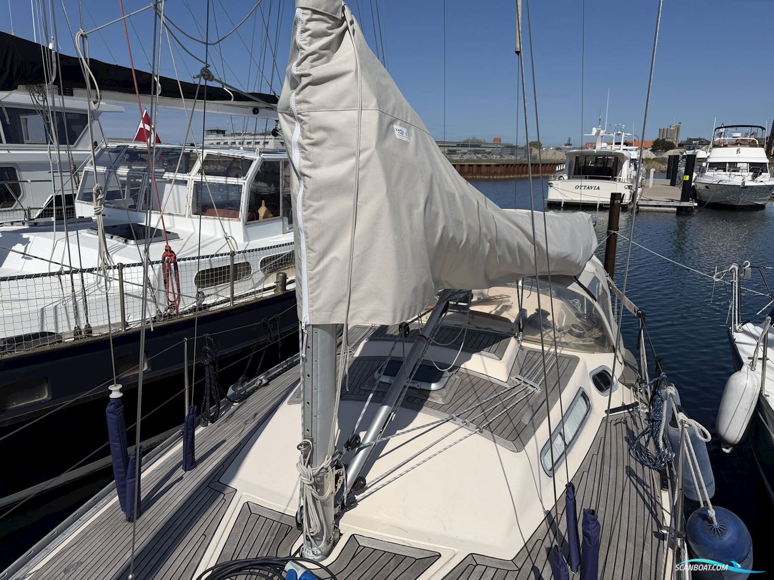 Fandango 32